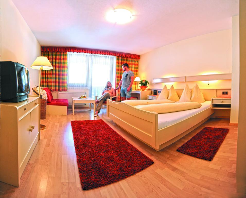 Hotel Loffele Weissbriach Ruang foto